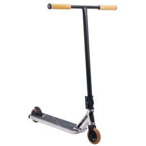 Triad Fugitive Scooter - Neo Silver/Satin Black/Gum